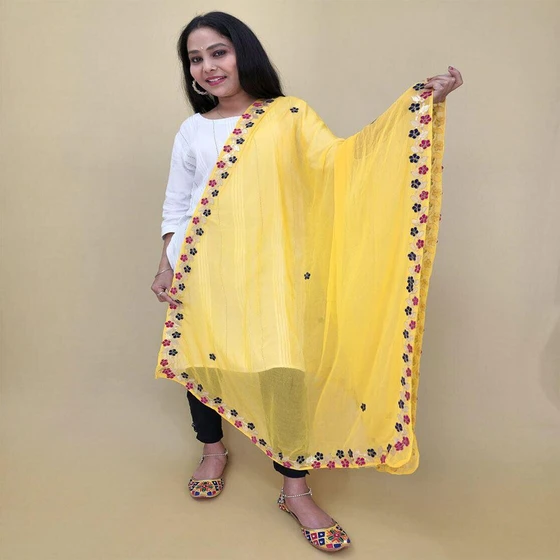 gold-nazamin-dupatta-2.webp