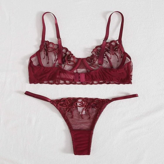 women-lingerie-set-2.webp