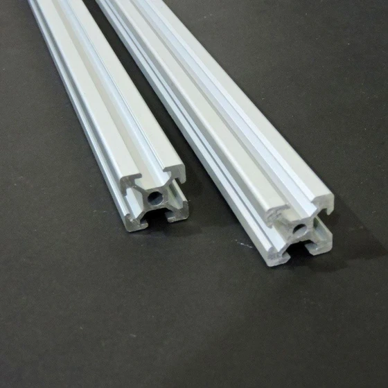 v-slot-aluminium-extrusion-2.webp