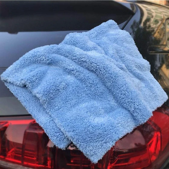 cleaning-car-cloth-2.webp