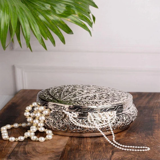 oxidised-silver-handicraft-2.webp