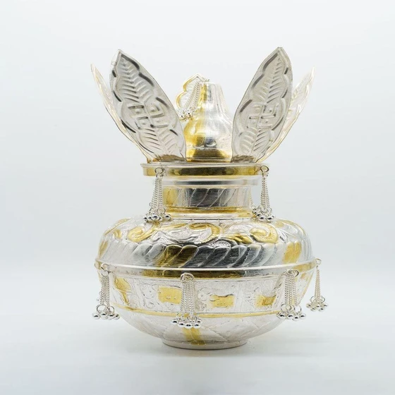 brass-silver-articles-2.webp