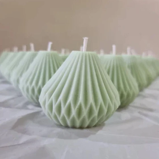 modak-wax-candle-2.webp