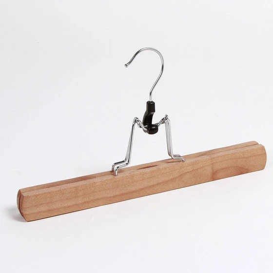 wooden-trouser-hangers-2.webp
