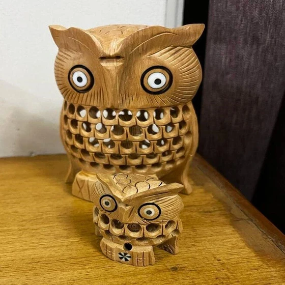 wooden-owl-handpainted-2.webp