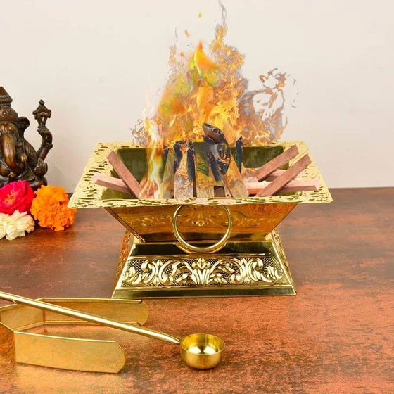 brass-hawan-kund-2.webp