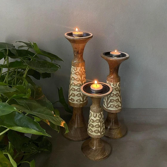 wooden-candle-holders-2.webp