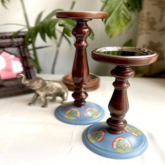 painted-wooden-candle-holder-2.webp