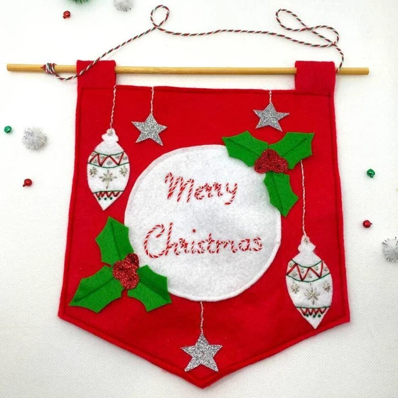 embroidery-christmas-hanging-1.webp