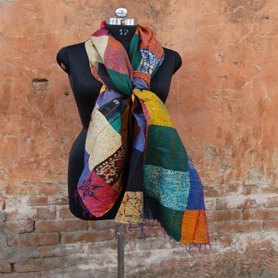 silk-female-scarfs-2.webp