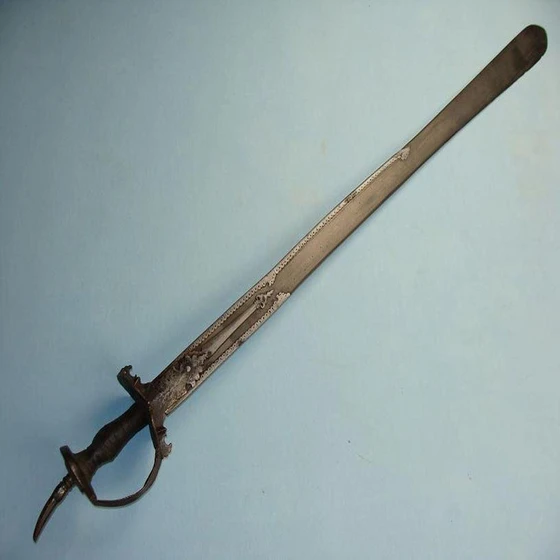swords-antique-weapons-2.webp