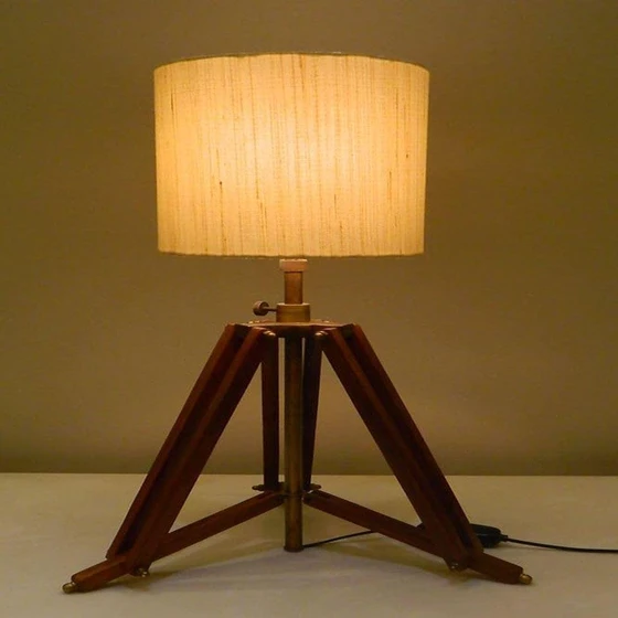 lamp-bamboo-stand-2.webp
