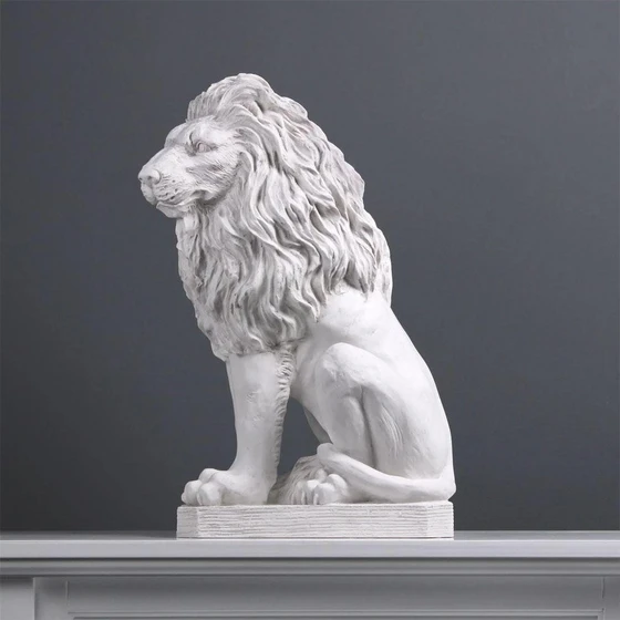 sculpture-marble-lions-2.webp