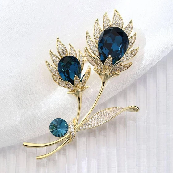women-broach-earing-2.webp