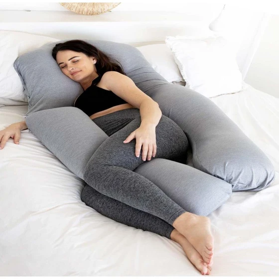 pillow-grey-pregnancy-2.webp