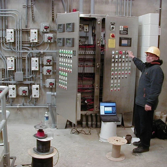 panel-erection-services-2.webp