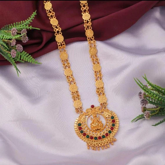 temple-long-necklace-2.webp