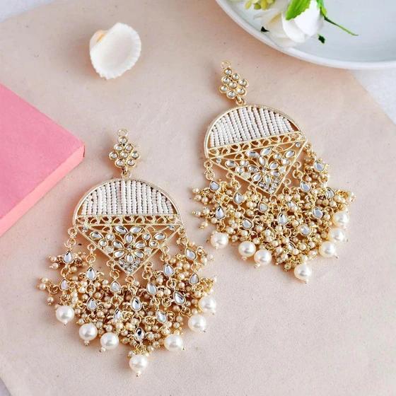 kundan-polki-earrings-2.webp