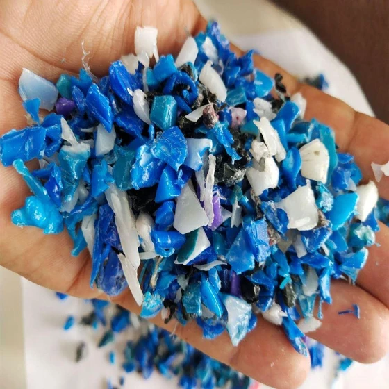 hdpe-plastic-regrind-2.webp