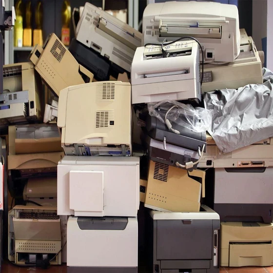 plastic-computer-scrap-2.webp
