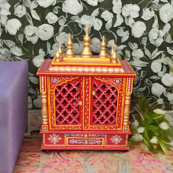 painted-wooden-temple-2.webp