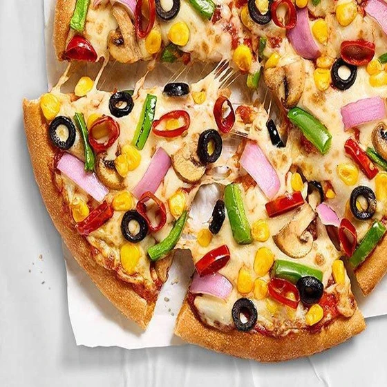 veg-loaded-pizza-2.webp