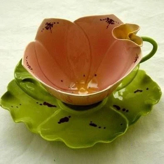 lotus-shaped-cup-2.webp