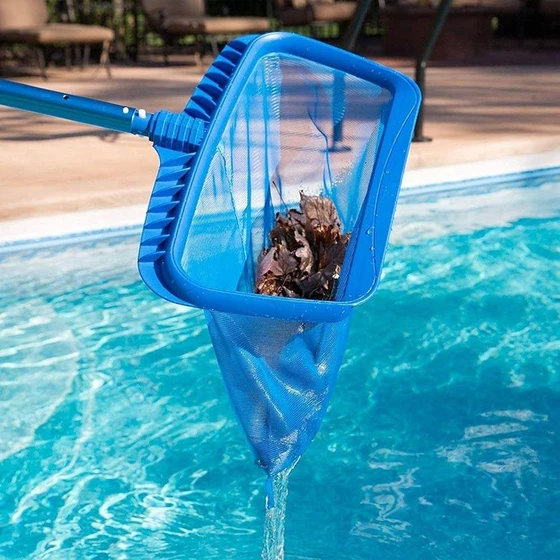 pool-deep-leaf-rake-2.webp