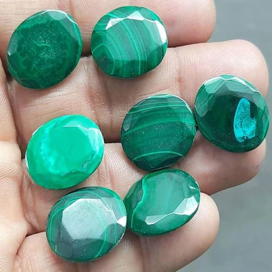 oval-gemstone-stone-2.webp