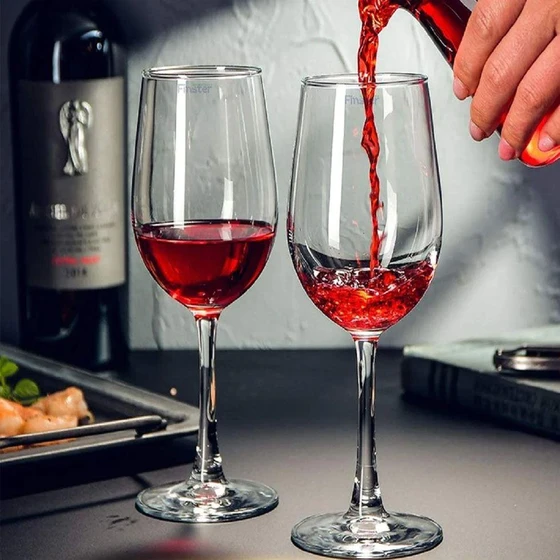 crystal-wine-glasses-2.webp