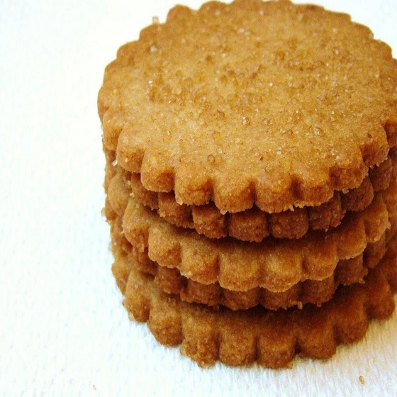 round-cracker-cookies-2.webp