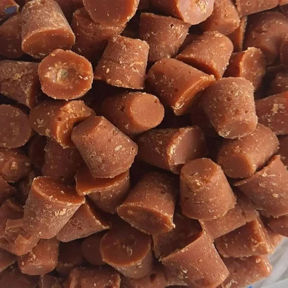 gold-jaggery-cubes-2.webp
