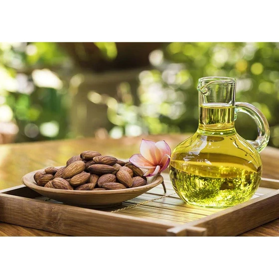 almond-herbal-hair-oil-2.webp