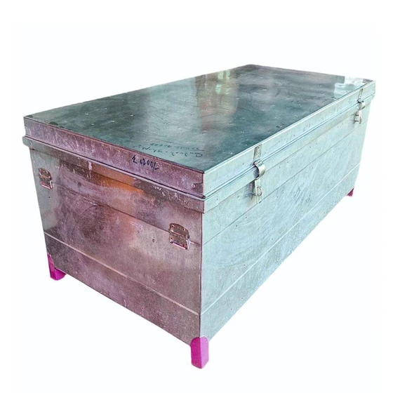 steel-trunk-box-2.webp