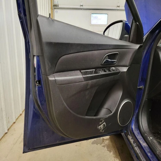 car-cruze-door-1.webp