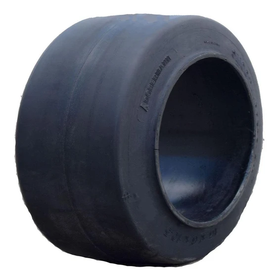smooth-forklift-tyre-2.webp