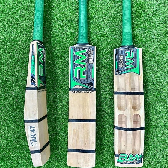 double-blade-scoop-bat-2.webp