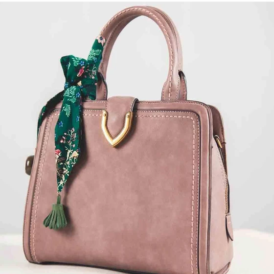 ladies-handbags-manufacturers-in-india.webp