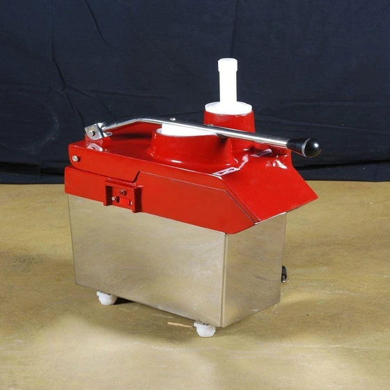 semi-automatic-vegetable-cutting-machine-2.webp