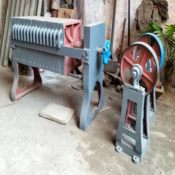 plates-commercial-oil-machine-2.webp