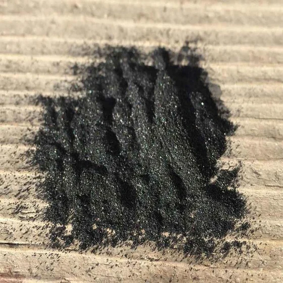 graphite-industrial-powder-2.webp