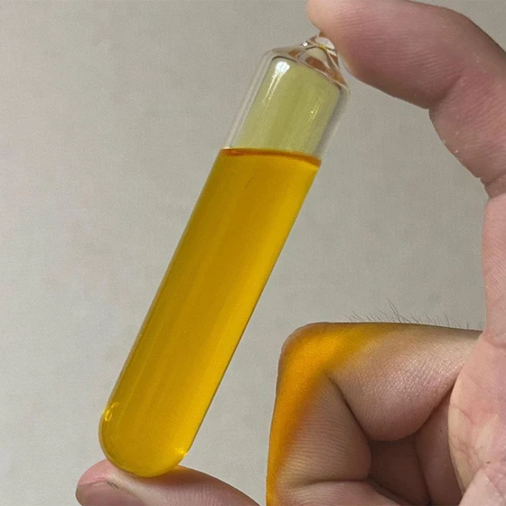 yellow-liquid-chlorine-2.webp