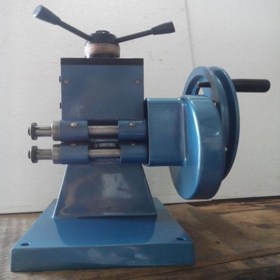 grooving-bangle-machine-2.webp