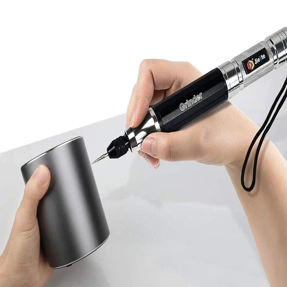 engraving-compact-pen-2.webp