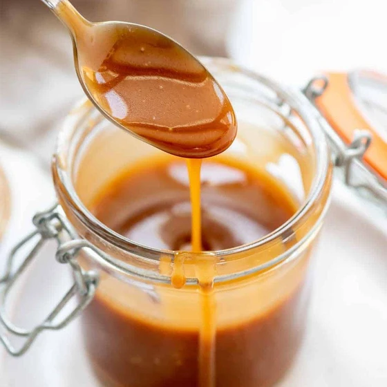 salted-caramel-sauce-2.webp