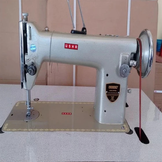 polite-sewing-machine-2.webp