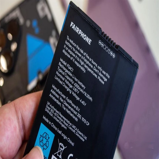 durable-mobile-battery-2.webp