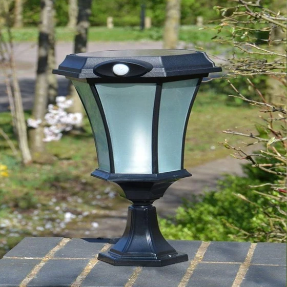 led-solar-motion-sensor-light-2.webp