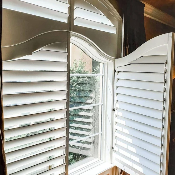 wooden-slatted-window-shutters-2.webp