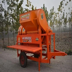 Hydraulic Hopper Wheat Thresher, Old fashioned, hand fed